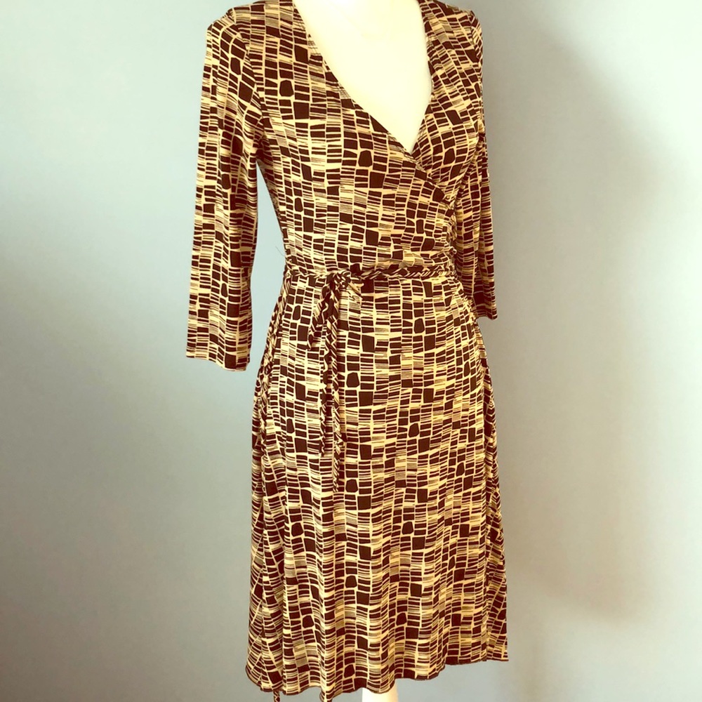 Modern wrap dress, brown & Tan